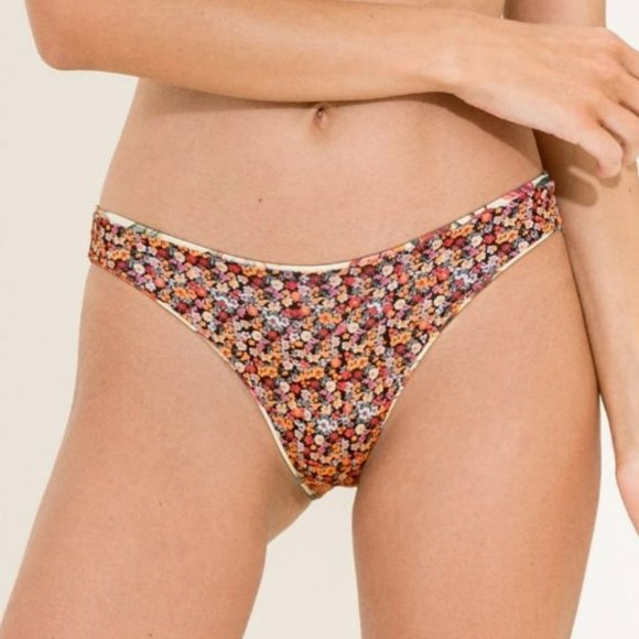 NWT MAAJI Tapestry Sublimity Classic Bikini Bottom - Picture 3 of 3